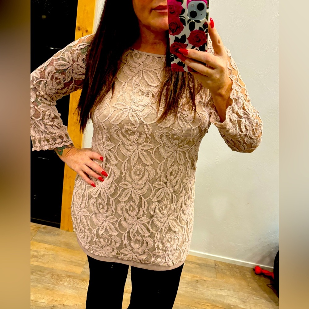 Lace top/dress